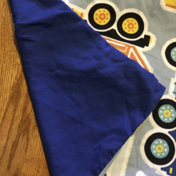 Circo brand dump truck comforter, sheets and 4 pillow cases! Full Size - Picture 5 of 7